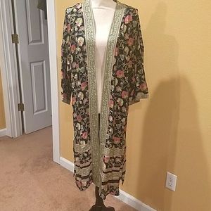 Womens Flowered Kimono